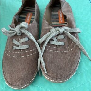 Rocket Dog soft Lace-Up Shoes